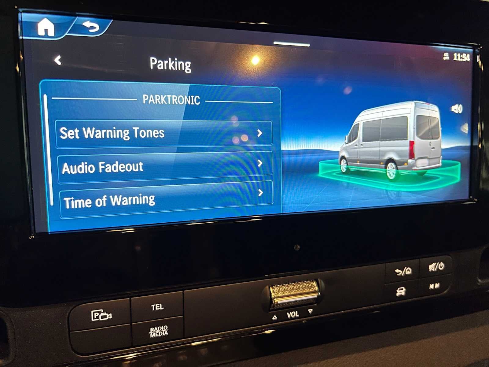 2026 Mercedes-Benz Sprinter 2500 Standard Roof I4 Diesel HO 144 AWD