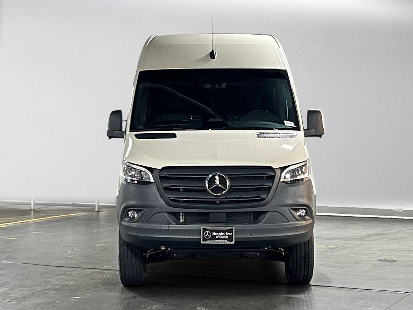 2026 Mercedes-Benz Sprinter 2500 Standard Roof I4 Diesel HO 144 AWD