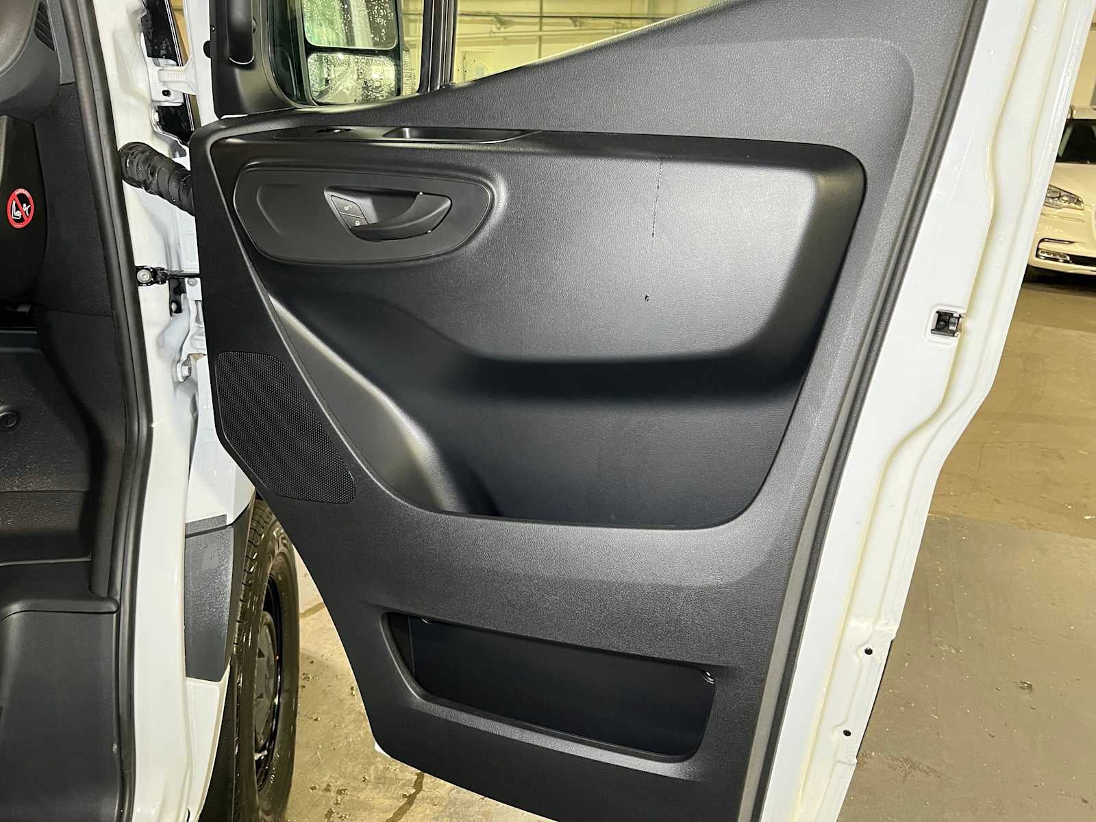 2025 Mercedes-Benz Sprinter Cargo 2500 Standard Roof I4 Diesel HO 144 AWD