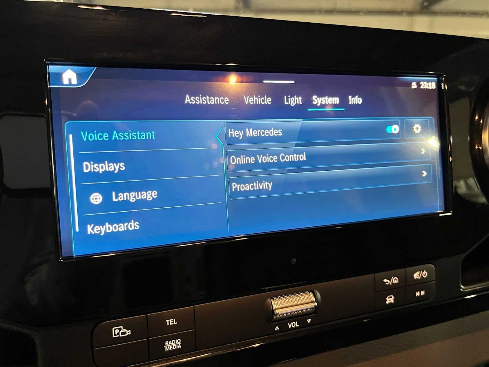2025 Mercedes-Benz Sprinter Cargo 2500 Standard Roof I4 Diesel HO 144 AWD