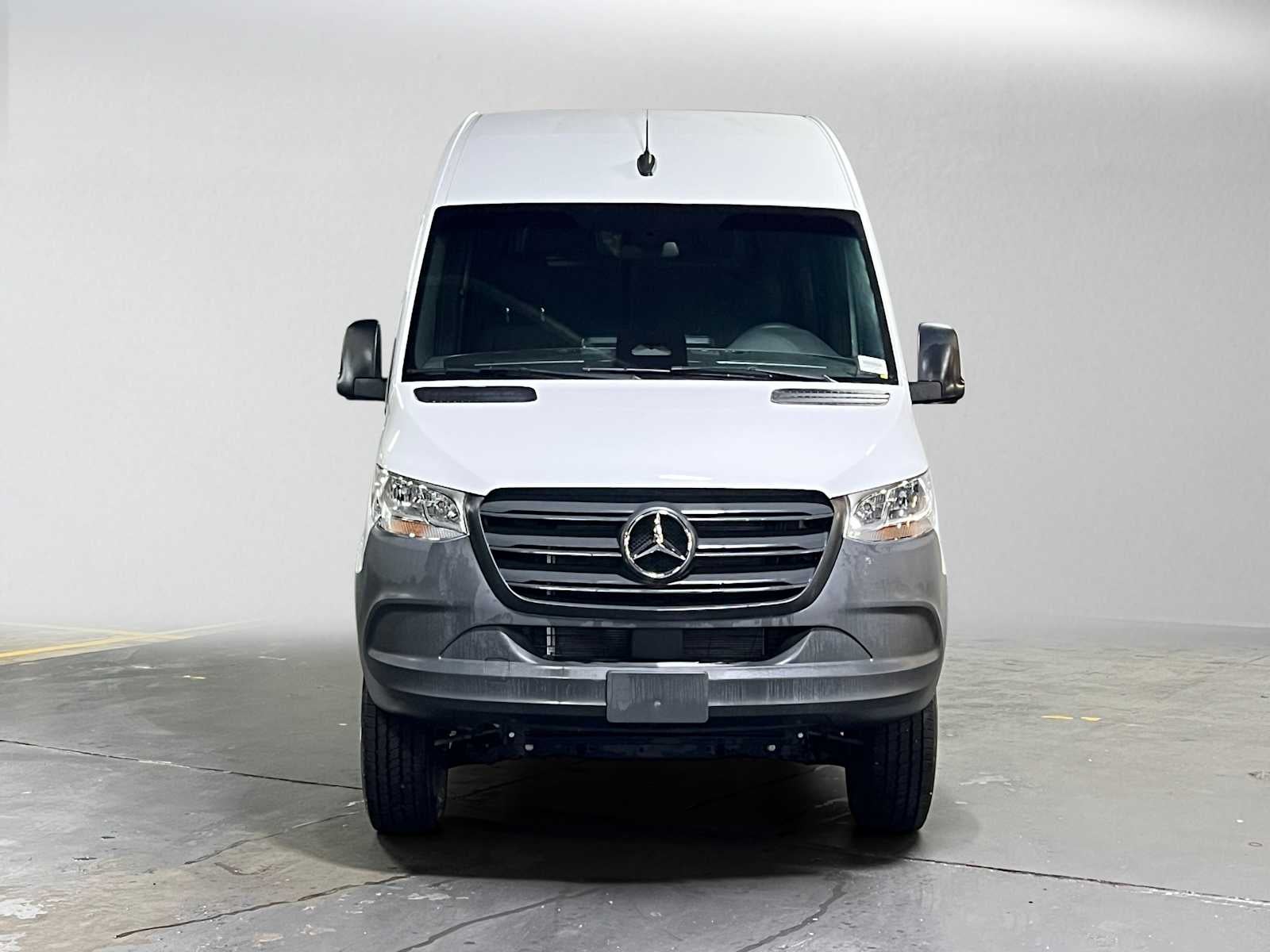 2025 Mercedes-Benz Sprinter Cargo 2500 Standard Roof I4 Diesel HO 144 AWD