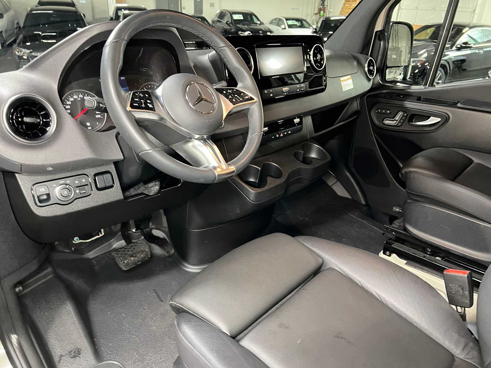 2026 Mercedes-Benz Sprinter 2500 Standard Roof I4 Diesel HO 144 AWD