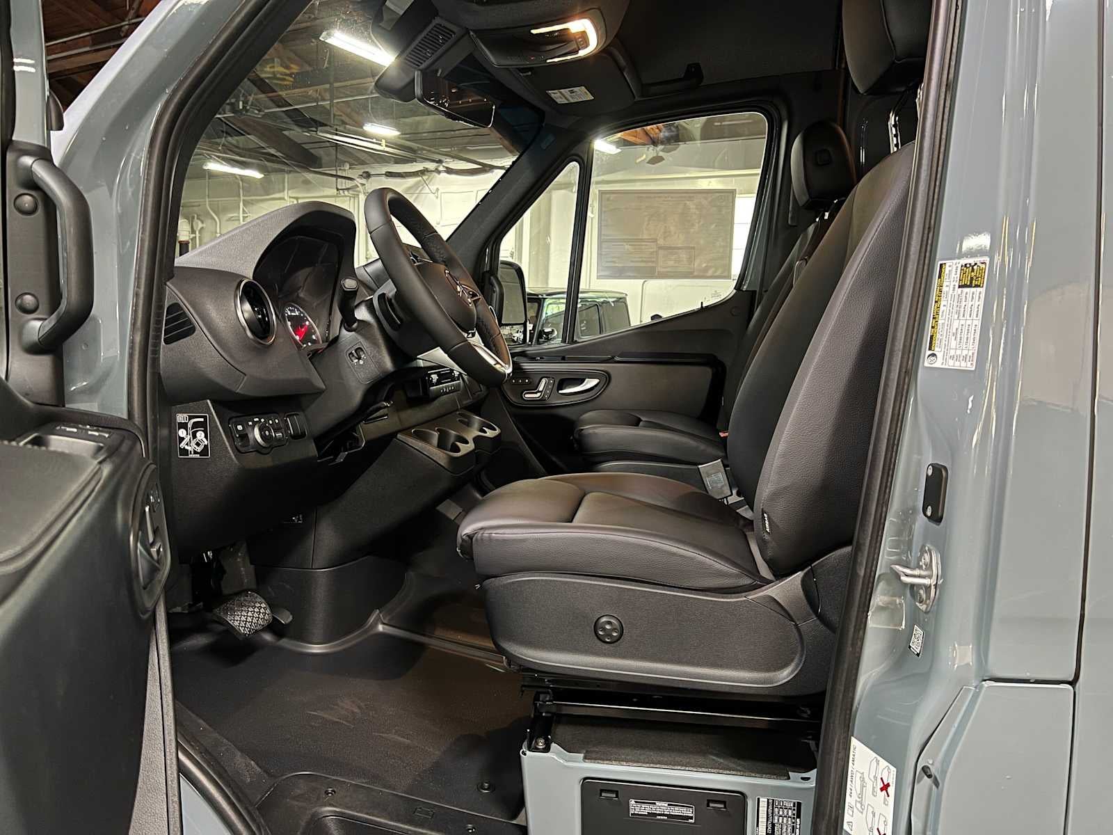 2026 Mercedes-Benz Sprinter 2500 Standard Roof I4 Diesel HO 144 AWD