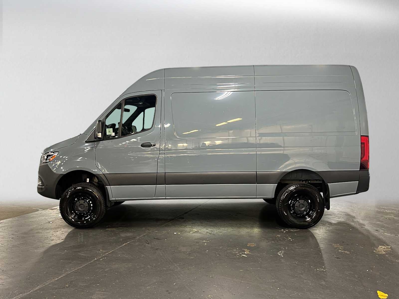 2026 Mercedes-Benz Sprinter 2500 Standard Roof I4 Diesel HO 144 AWD