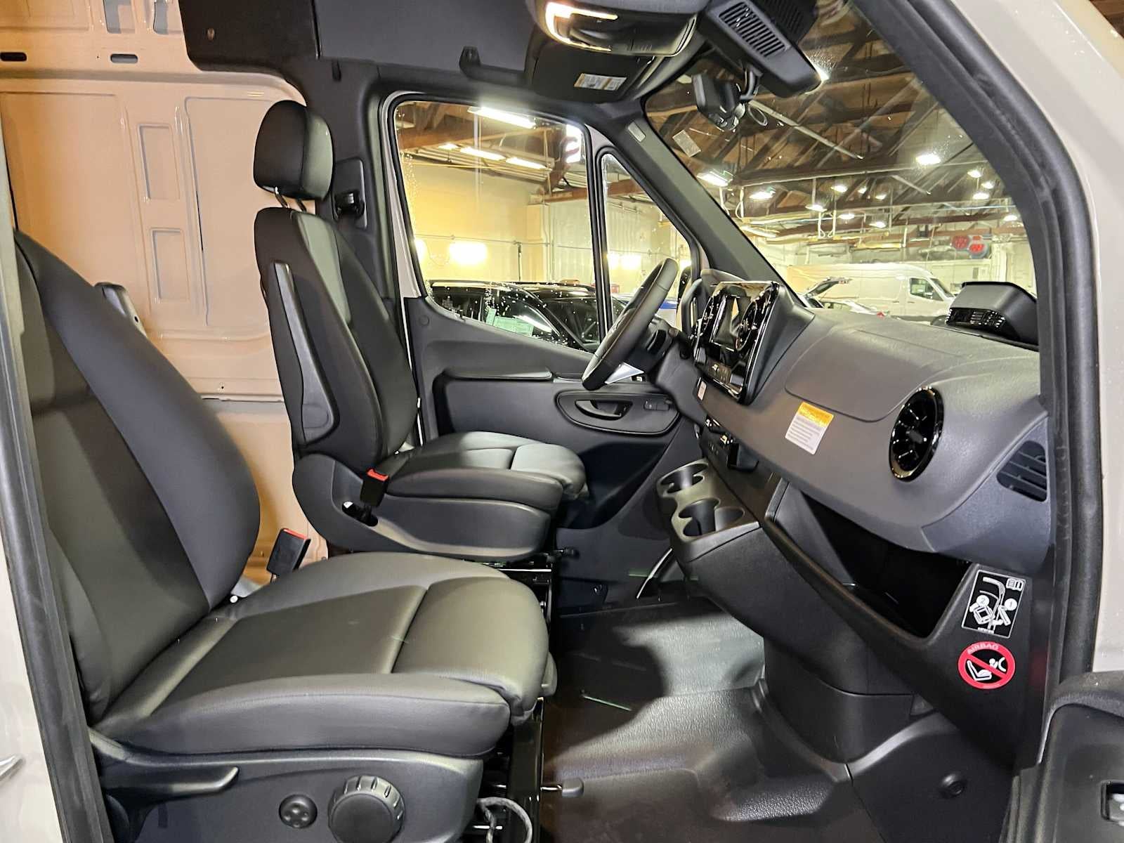 2027 Mercedes-Benz Sprinter Cargo 2500 Standard Roof I4 Diesel HO 144 AWD