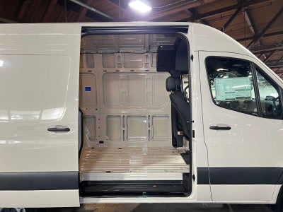2027 Mercedes-Benz Sprinter Cargo 2500 Standard Roof I4 Diesel HO 144 AWD