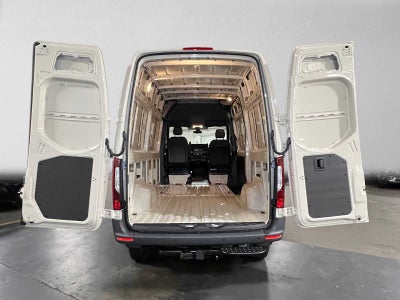 2027 Mercedes-Benz Sprinter Cargo 2500 Standard Roof I4 Diesel HO 144 AWD