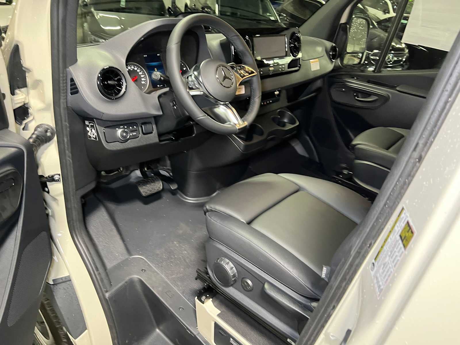 2027 Mercedes-Benz Sprinter Cargo 2500 Standard Roof I4 Diesel HO 144 AWD