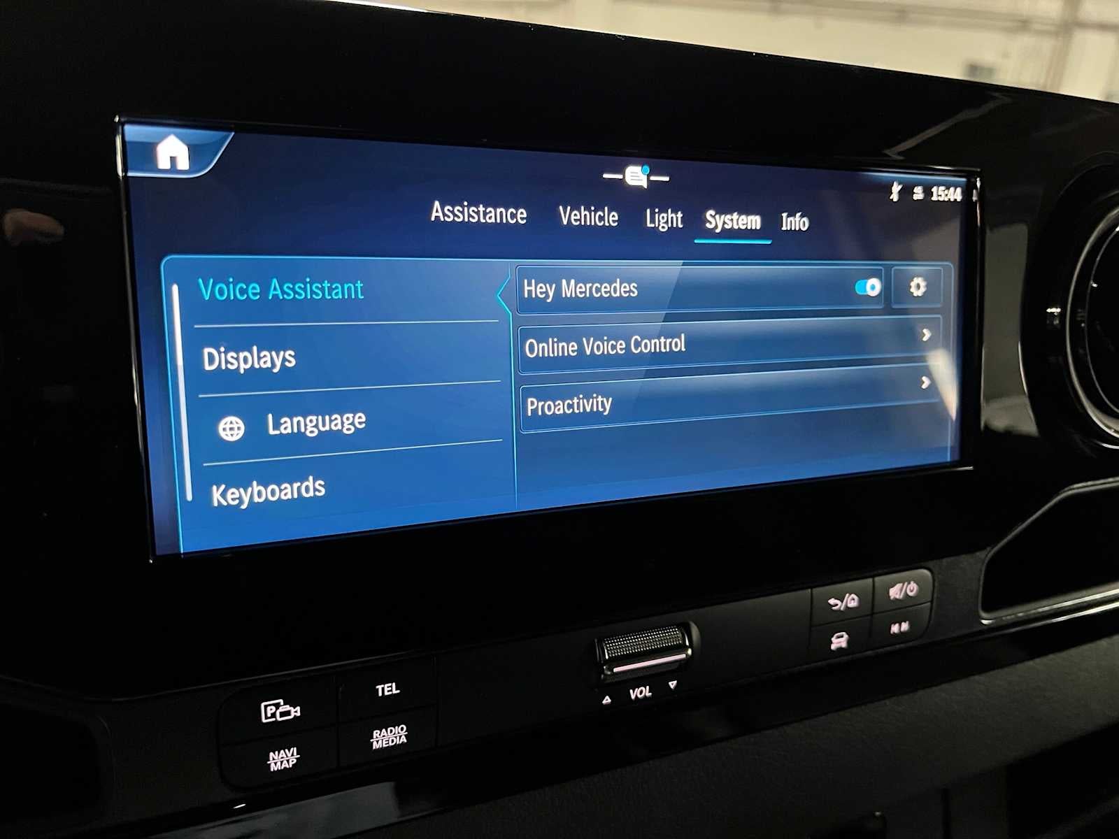 2027 Mercedes-Benz Sprinter Cargo 2500 Standard Roof I4 Diesel HO 144 AWD
