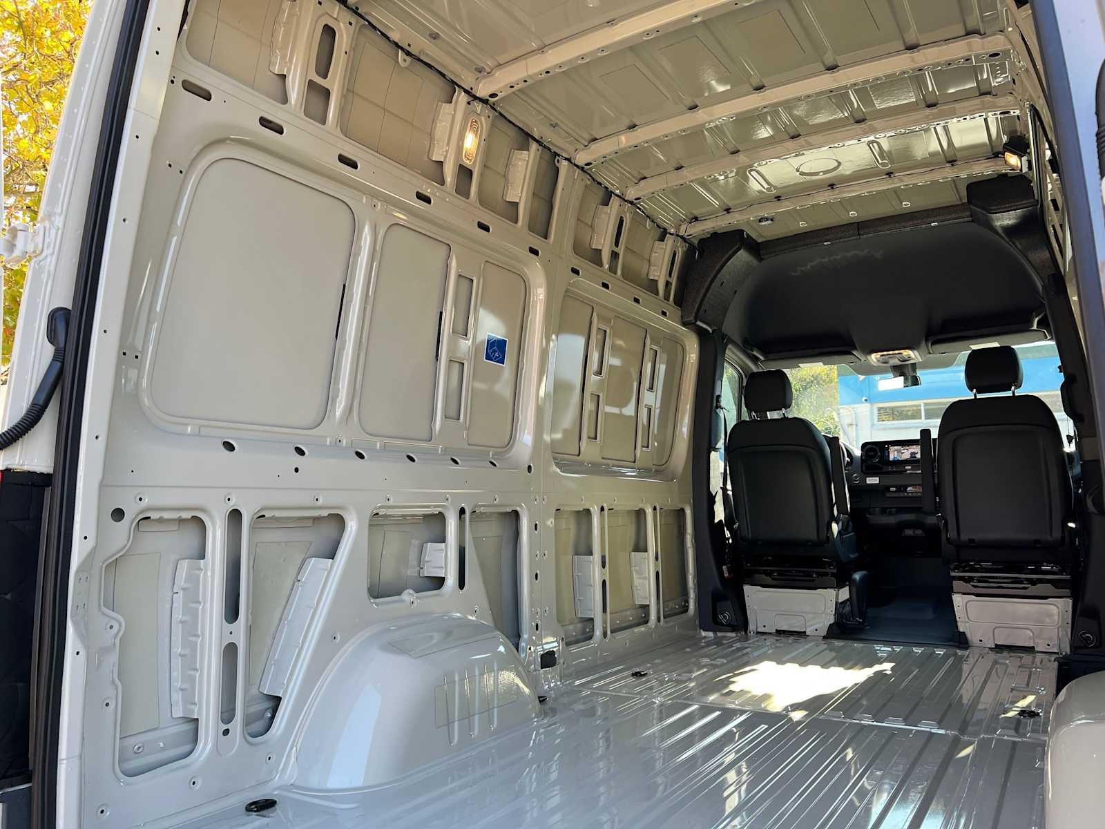 2027 Mercedes-Benz Sprinter Cargo 2500 Standard Roof I4 Diesel HO 144 AWD