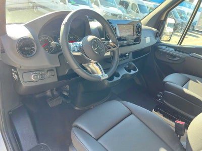 2027 Mercedes-Benz Sprinter Cargo 2500 Standard Roof I4 Diesel HO 144 AWD