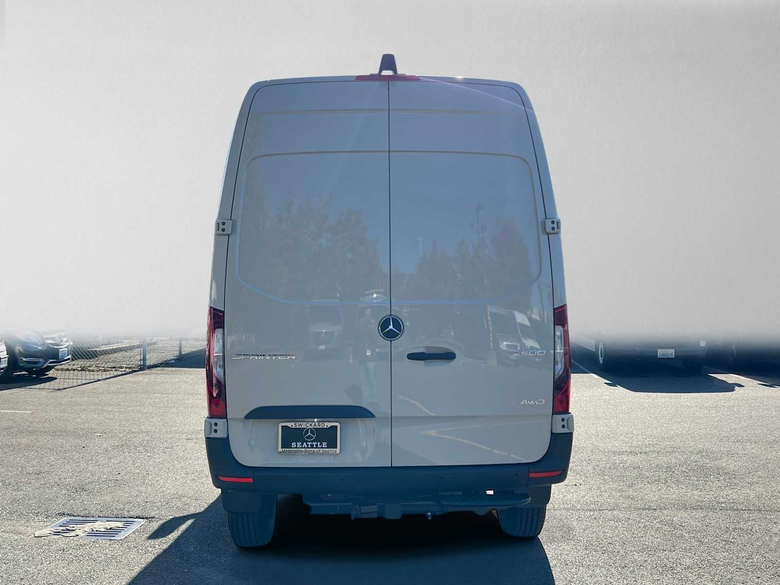 2027 Mercedes-Benz Sprinter Cargo 2500 Standard Roof I4 Diesel HO 144 AWD