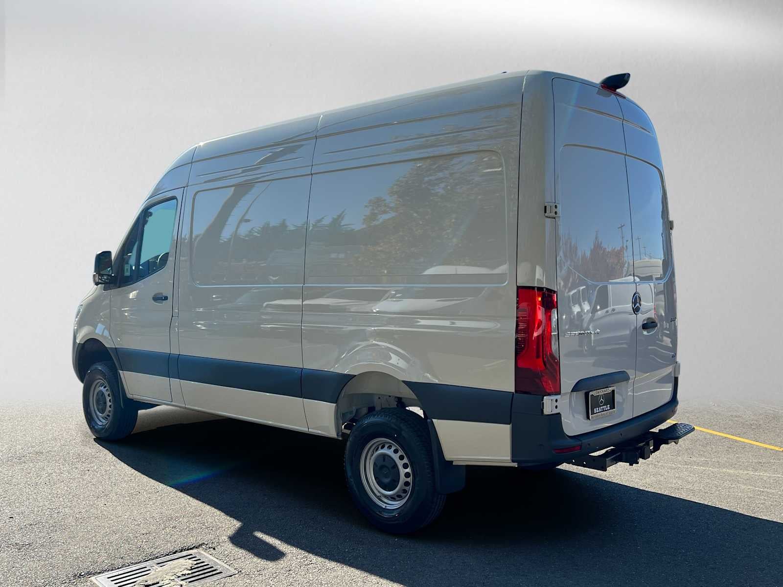 2027 Mercedes-Benz Sprinter Cargo 2500 Standard Roof I4 Diesel HO 144 AWD