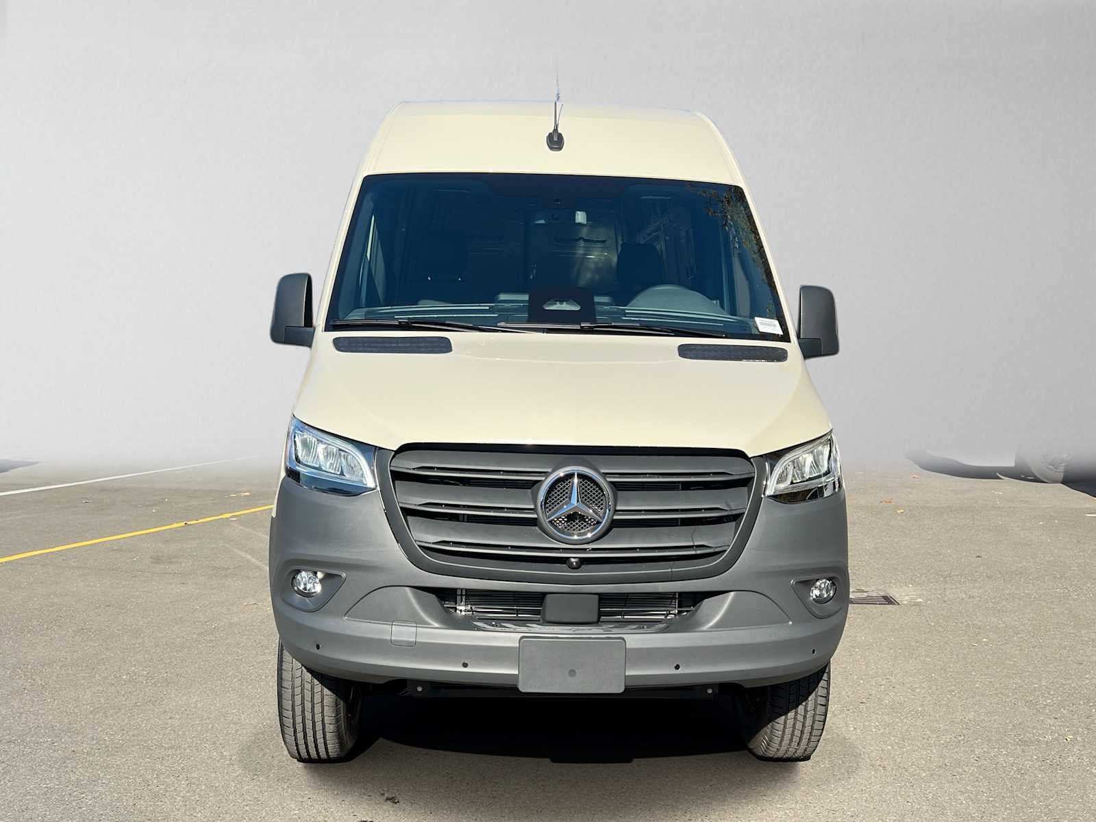 2027 Mercedes-Benz Sprinter Cargo 2500 Standard Roof I4 Diesel HO 144 AWD