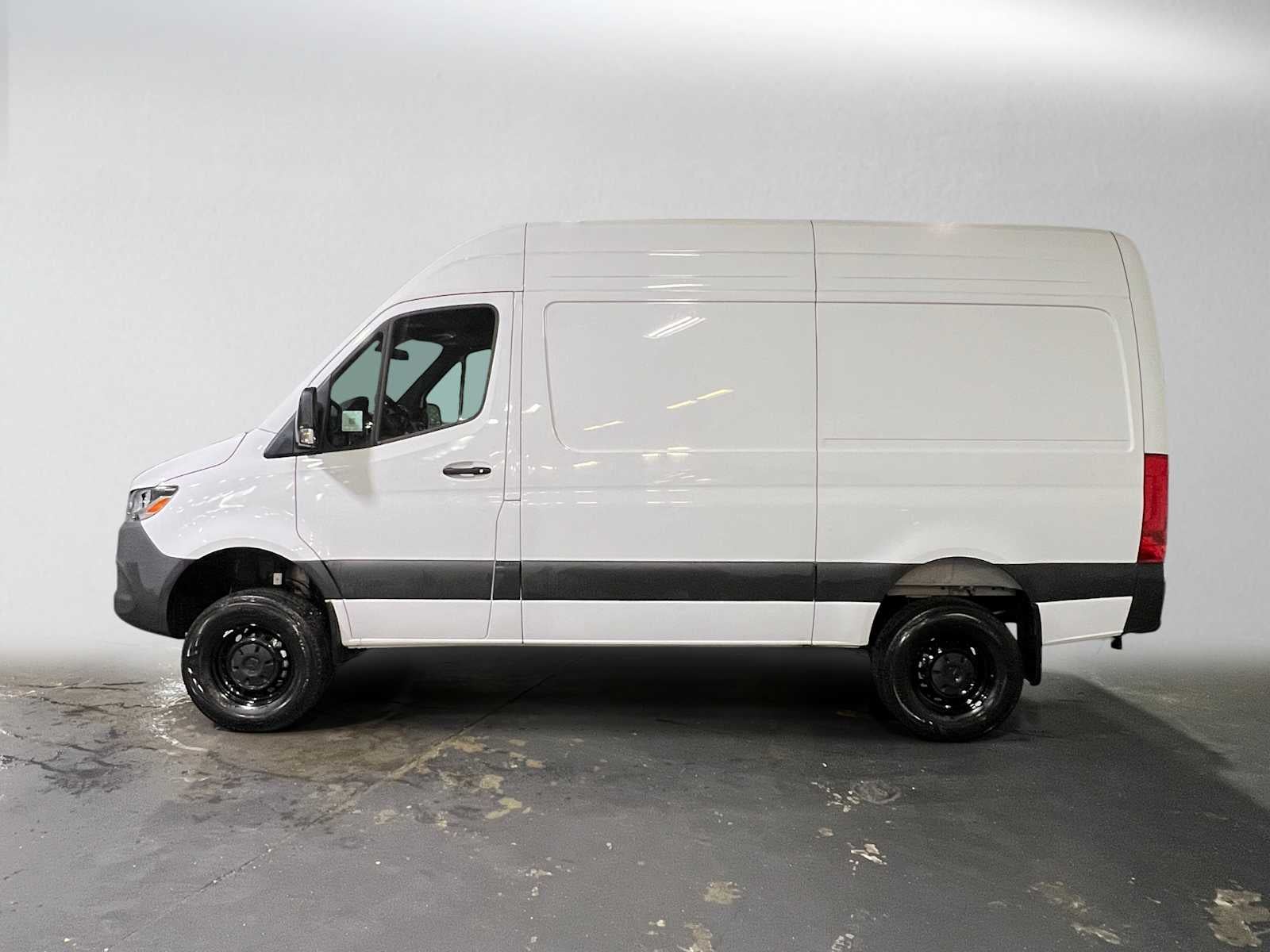 2025 Mercedes-Benz Sprinter Cargo Van 2500 Standard Roof I4 Diesel HO 144 AWD