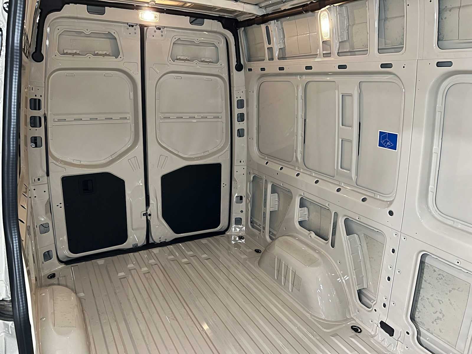2026 Mercedes-Benz Sprinter 2500 Standard Roof I4 Diesel HO 144 AWD
