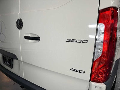 2026 Mercedes-Benz Sprinter 2500 Standard Roof I4 Diesel HO 144 AWD