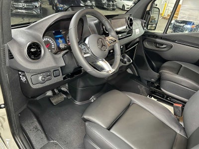 2026 Mercedes-Benz Sprinter 2500 Standard Roof I4 Diesel HO 144 AWD