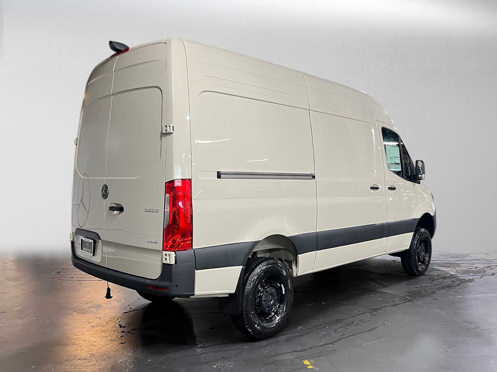 2026 Mercedes-Benz Sprinter 2500 Standard Roof I4 Diesel HO 144 AWD