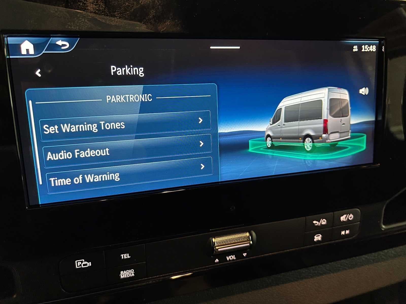 2026 Mercedes-Benz Sprinter 2500 Standard Roof I4 Diesel HO 144 AWD