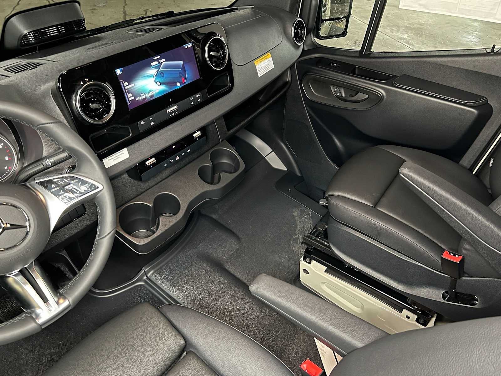 2026 Mercedes-Benz Sprinter 2500 Standard Roof I4 Diesel HO 144 AWD