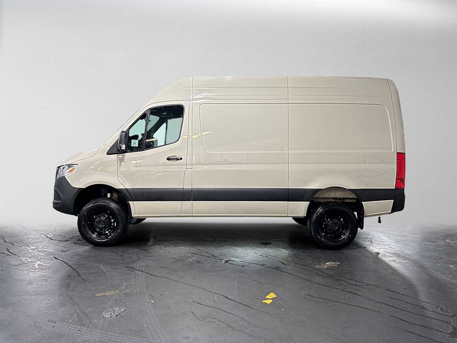 2026 Mercedes-Benz Sprinter 2500 Standard Roof I4 Diesel HO 144 AWD