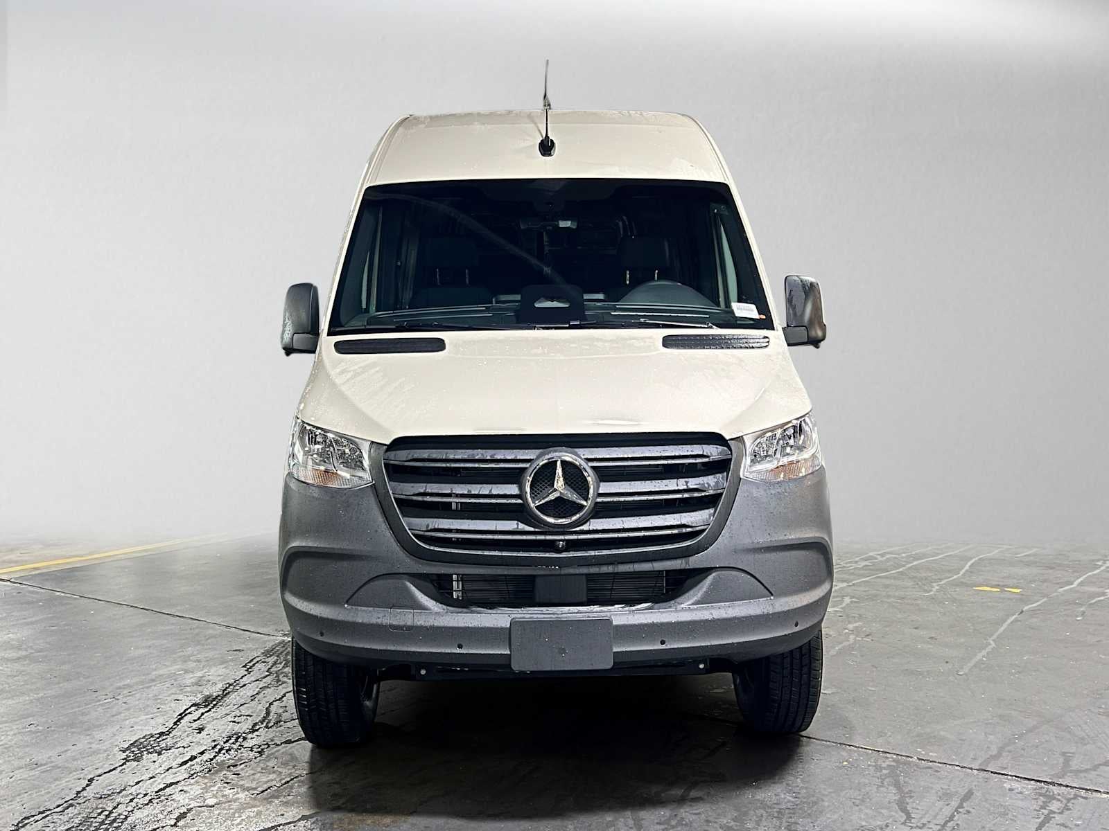 2026 Mercedes-Benz Sprinter 2500 Standard Roof I4 Diesel HO 144 AWD