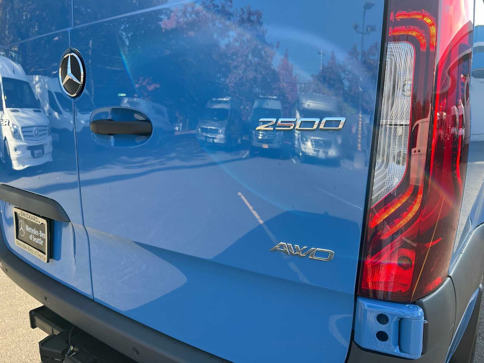 2027 Mercedes-Benz Sprinter Cargo 2500 Standard Roof I4 Diesel HO 144 AWD