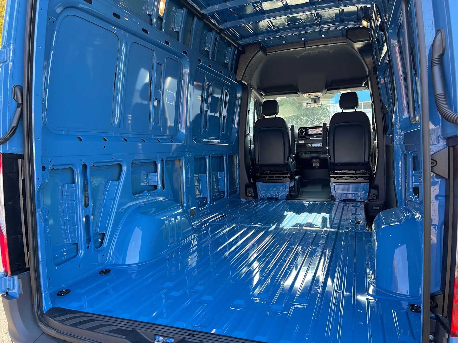 2027 Mercedes-Benz Sprinter Cargo 2500 Standard Roof I4 Diesel HO 144 AWD