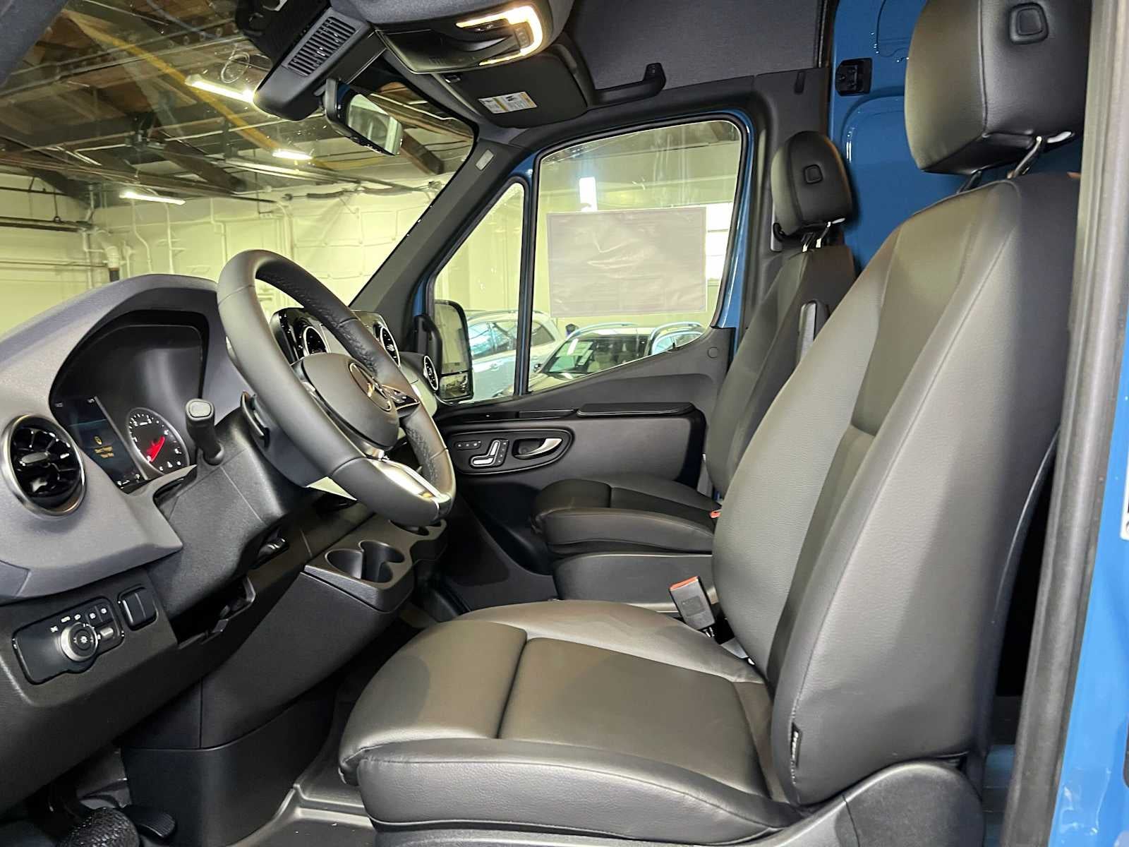 2027 Mercedes-Benz Sprinter Cargo 2500 Standard Roof I4 Diesel HO 144 AWD
