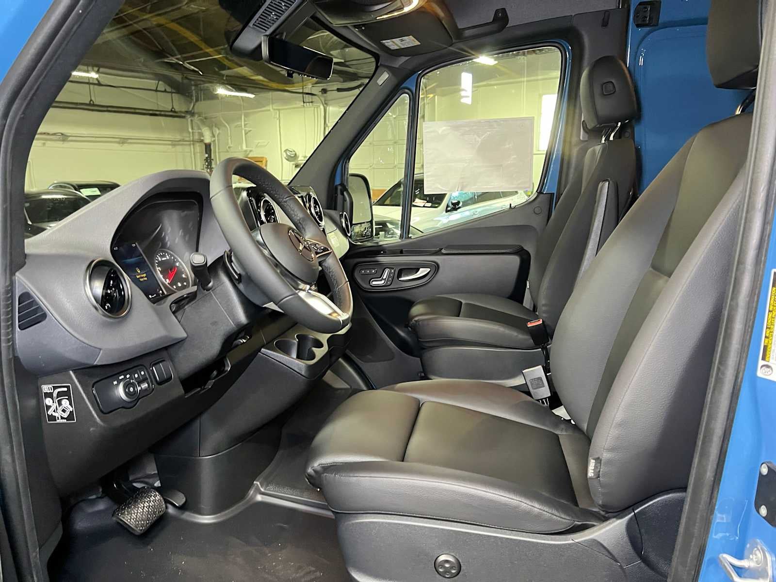 2027 Mercedes-Benz Sprinter Cargo 2500 Standard Roof I4 Diesel HO 144 AWD