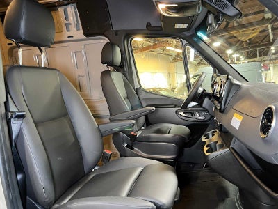 2026 Mercedes-Benz Sprinter 2500 Standard Roof I4 Diesel HO 144 AWD