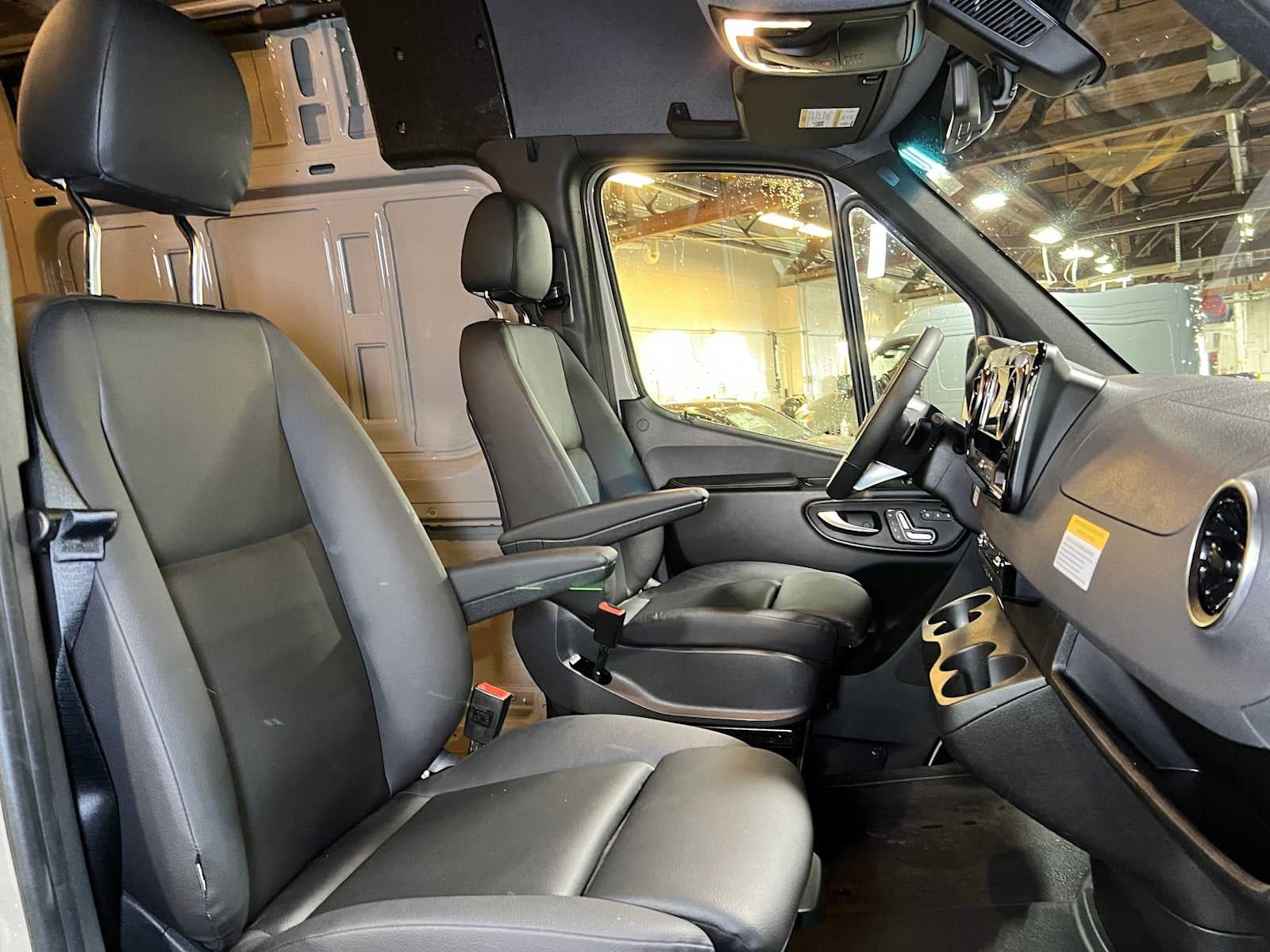 2026 Mercedes-Benz Sprinter 2500 Standard Roof I4 Diesel HO 144 AWD
