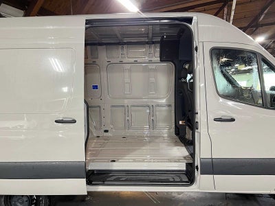 2026 Mercedes-Benz Sprinter 2500 Standard Roof I4 Diesel HO 144 AWD