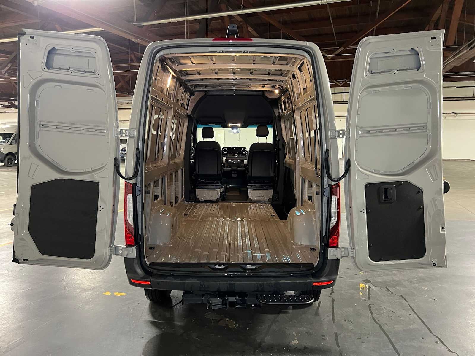 2026 Mercedes-Benz Sprinter 2500 Standard Roof I4 Diesel HO 144 AWD