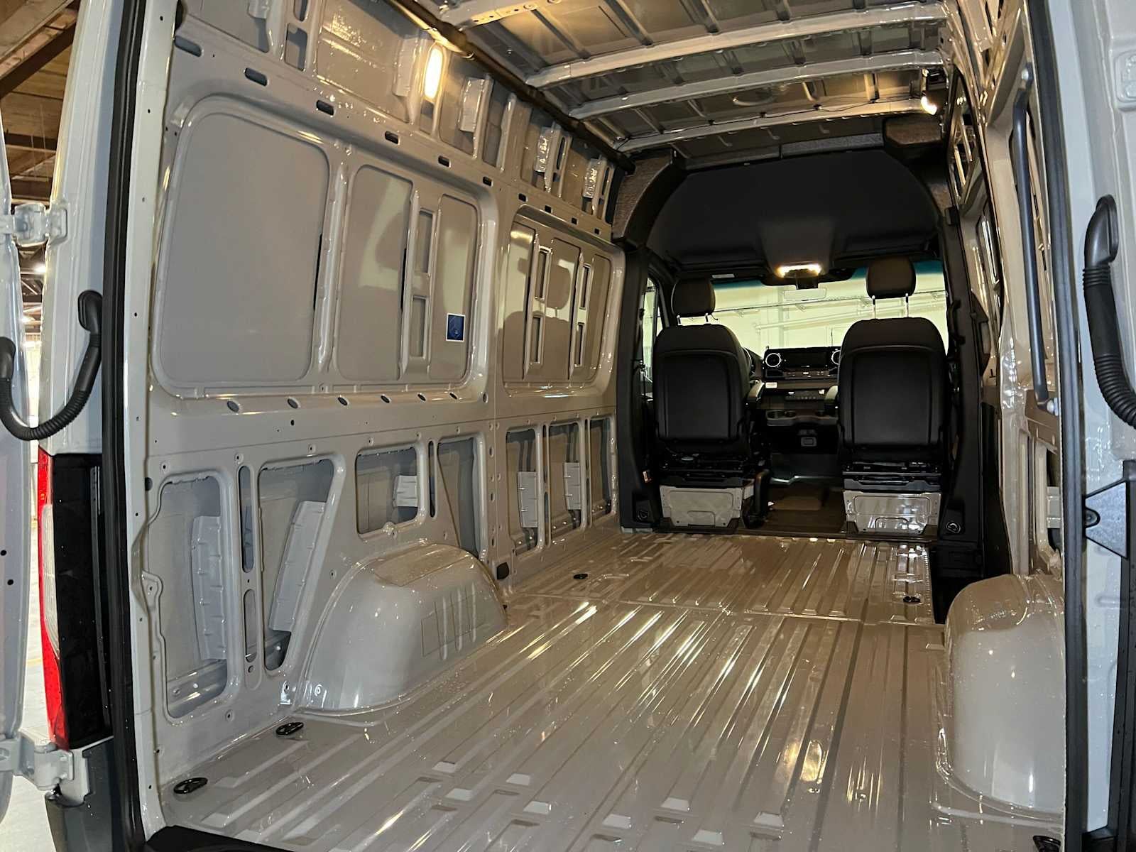 2026 Mercedes-Benz Sprinter 2500 Standard Roof I4 Diesel HO 144 AWD