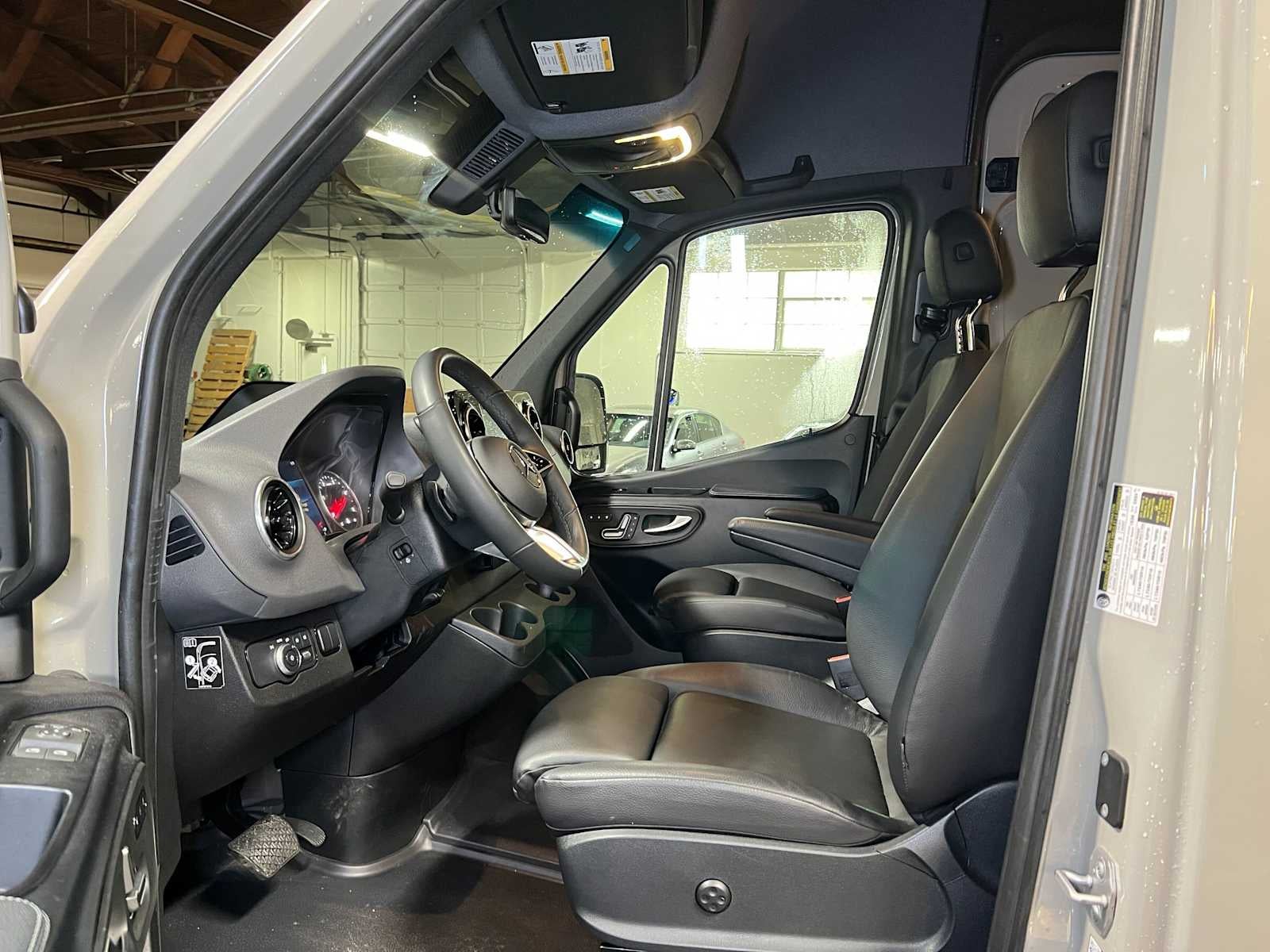 2026 Mercedes-Benz Sprinter 2500 Standard Roof I4 Diesel HO 144 AWD