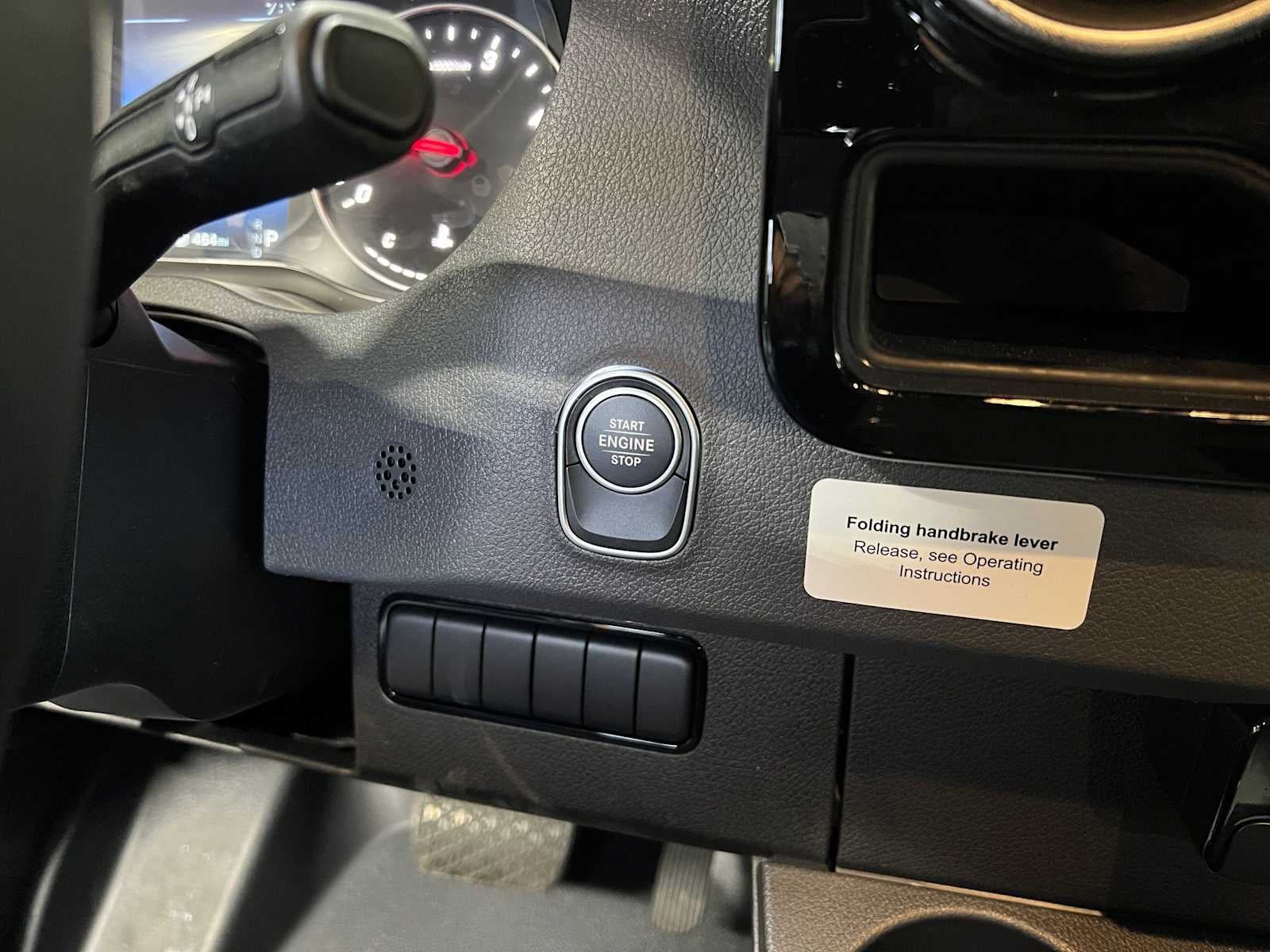 2026 Mercedes-Benz Sprinter 2500 Standard Roof I4 Diesel HO 144 AWD