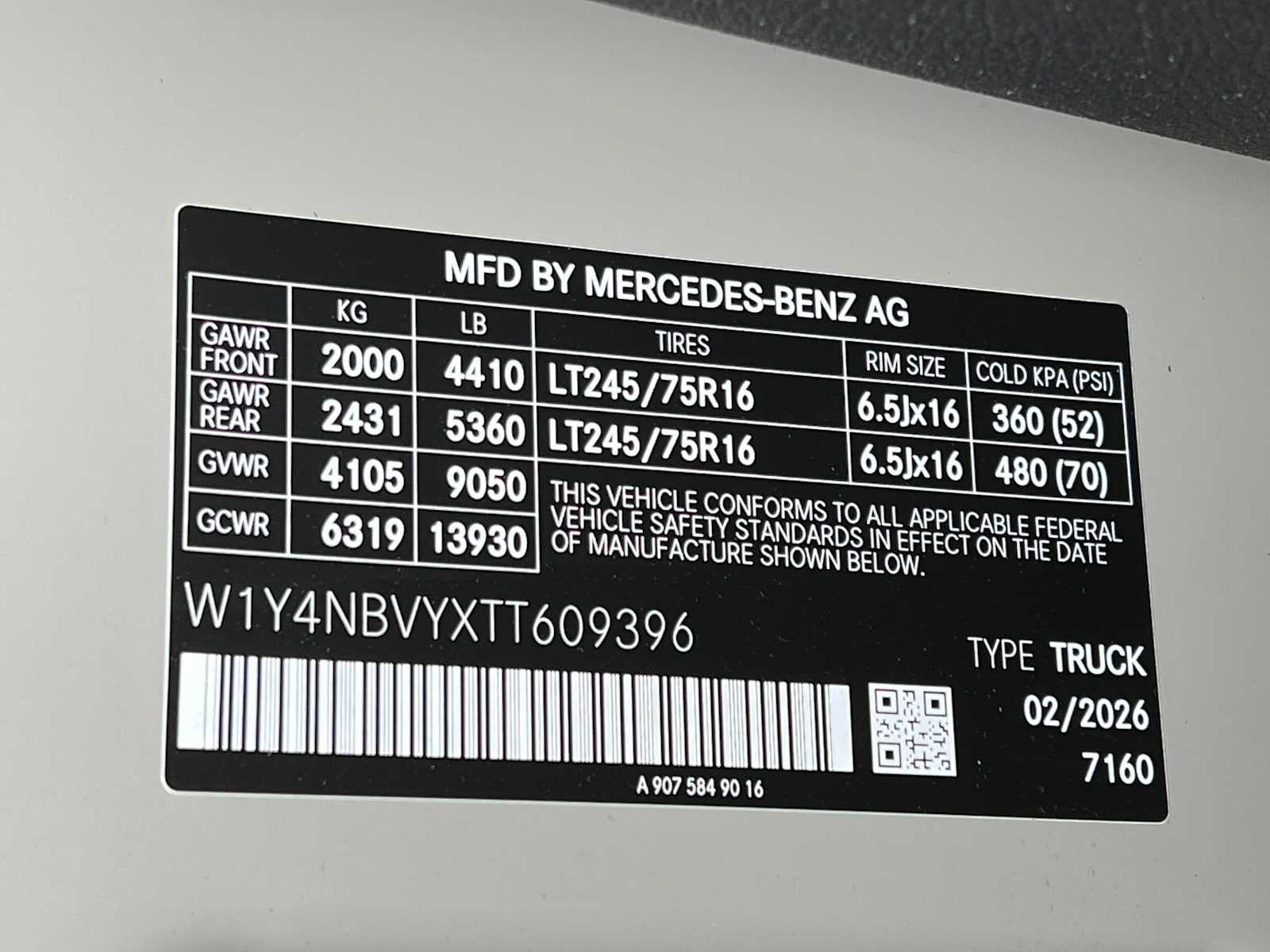 2026 Mercedes-Benz Sprinter 2500 Standard Roof I4 Diesel HO 144 AWD