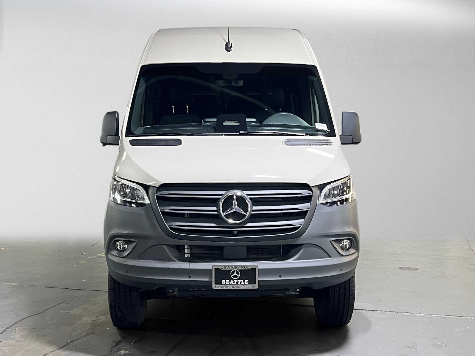 2026 Mercedes-Benz Sprinter 2500 Standard Roof I4 Diesel HO 144 AWD
