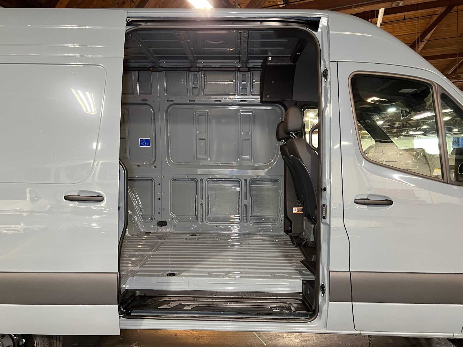 2026 Mercedes-Benz Sprinter 2500 Standard Roof I4 Diesel HO 144 AWD