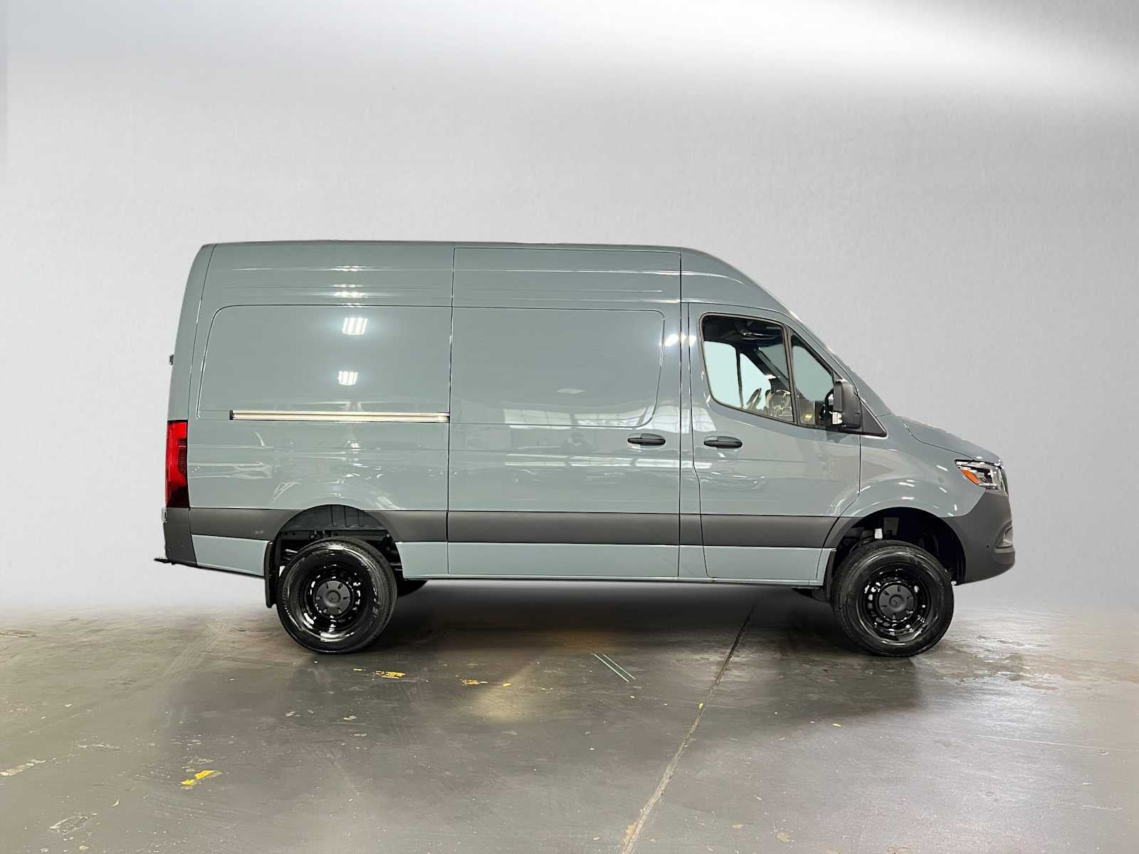 2026 Mercedes-Benz Sprinter 2500 Standard Roof I4 Diesel HO 144 AWD