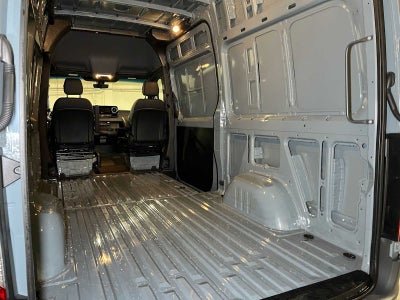 2026 Mercedes-Benz Sprinter 2500 Standard Roof I4 Diesel HO 144 AWD