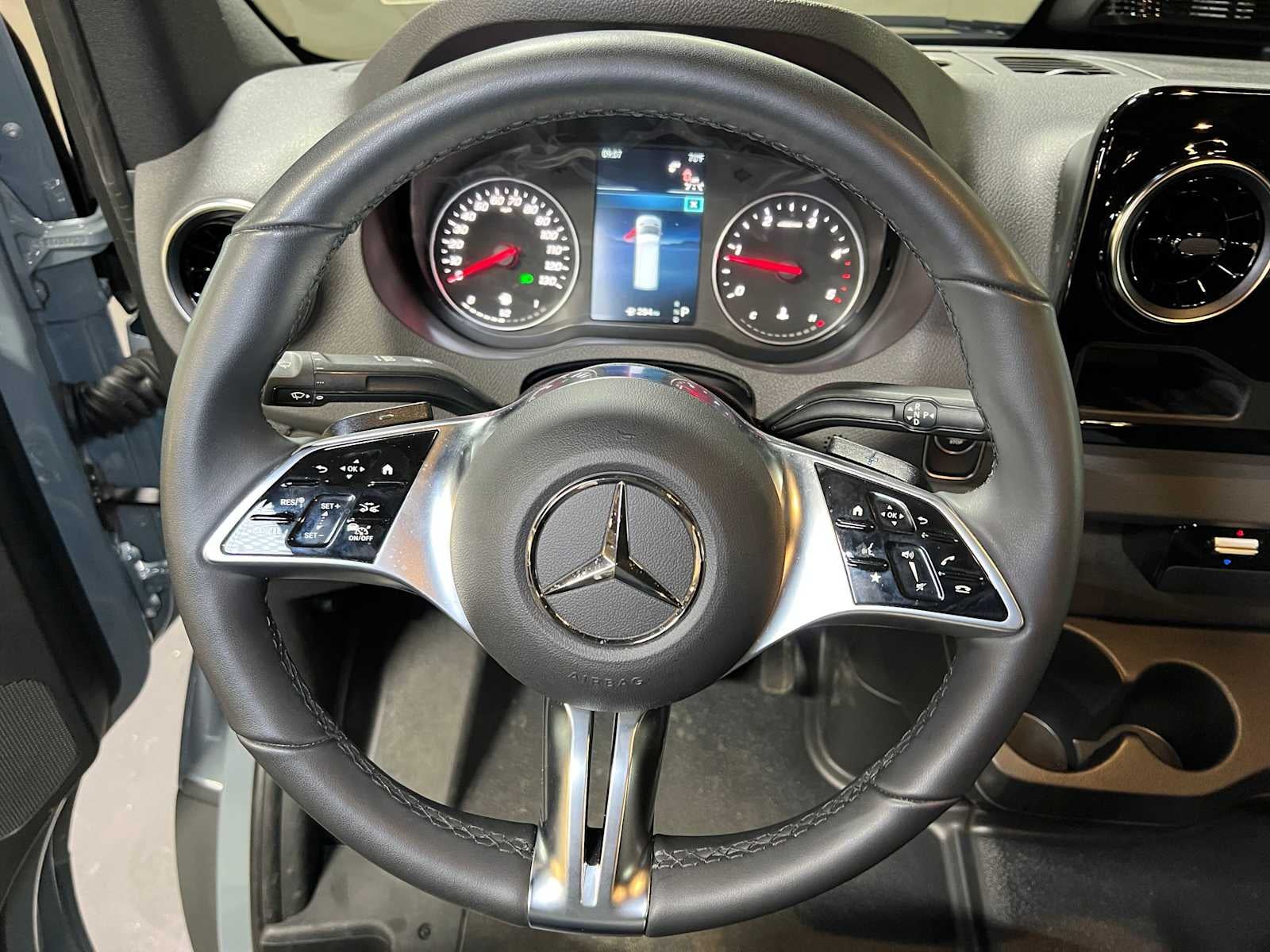 2026 Mercedes-Benz Sprinter 2500 Standard Roof I4 Diesel HO 144 AWD