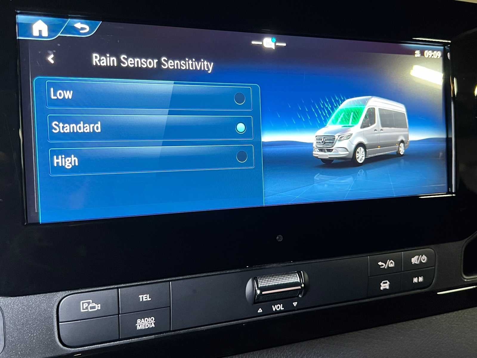 2026 Mercedes-Benz Sprinter 2500 Standard Roof I4 Diesel HO 144 AWD