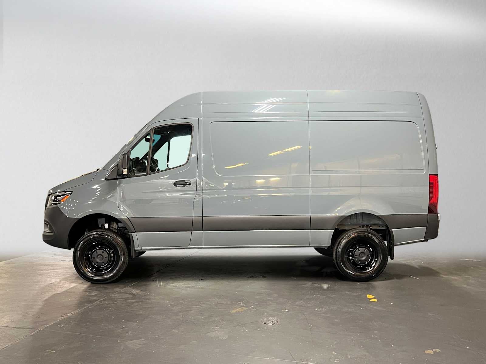 2026 Mercedes-Benz Sprinter 2500 Standard Roof I4 Diesel HO 144 AWD