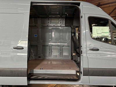 2026 Mercedes-Benz Sprinter 2500 Standard Roof I4 Diesel HO 144 AWD