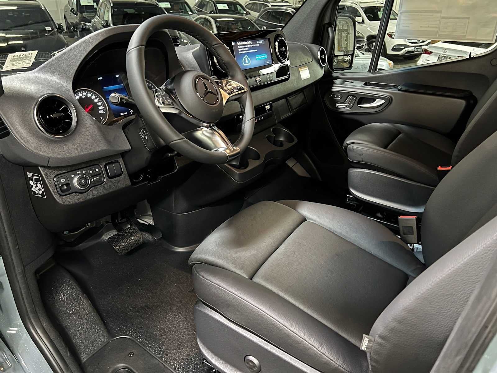 2026 Mercedes-Benz Sprinter 2500 Standard Roof I4 Diesel HO 144 AWD