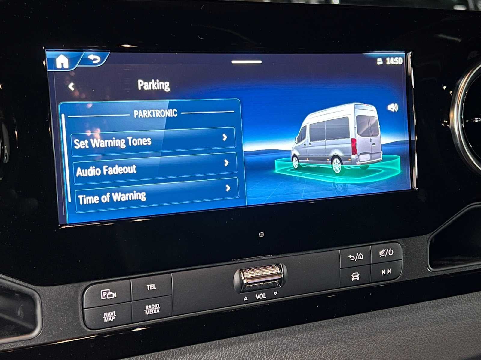 2026 Mercedes-Benz Sprinter 2500 Standard Roof I4 Diesel HO 144 AWD