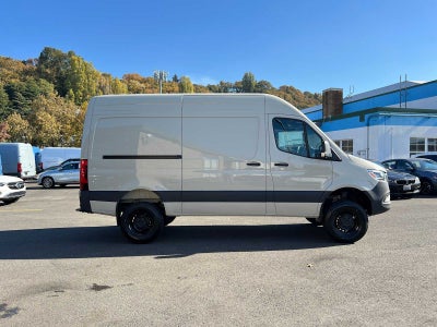 2027 Mercedes-Benz Sprinter Cargo 2500 Standard Roof I4 Diesel HO 144 AWD